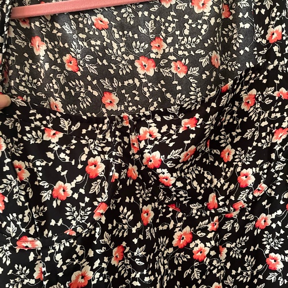 Pretty Little Things Plus Size Womens feminine floral dress with slits size 16 - Picture 5 of 14